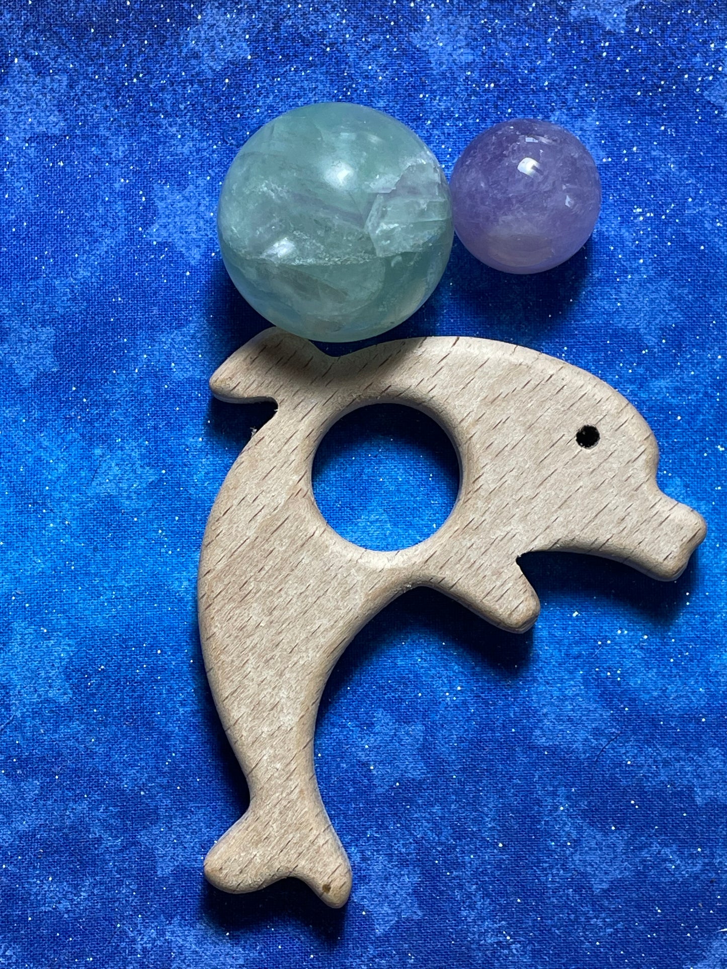 Dolphin Stand & Spheres