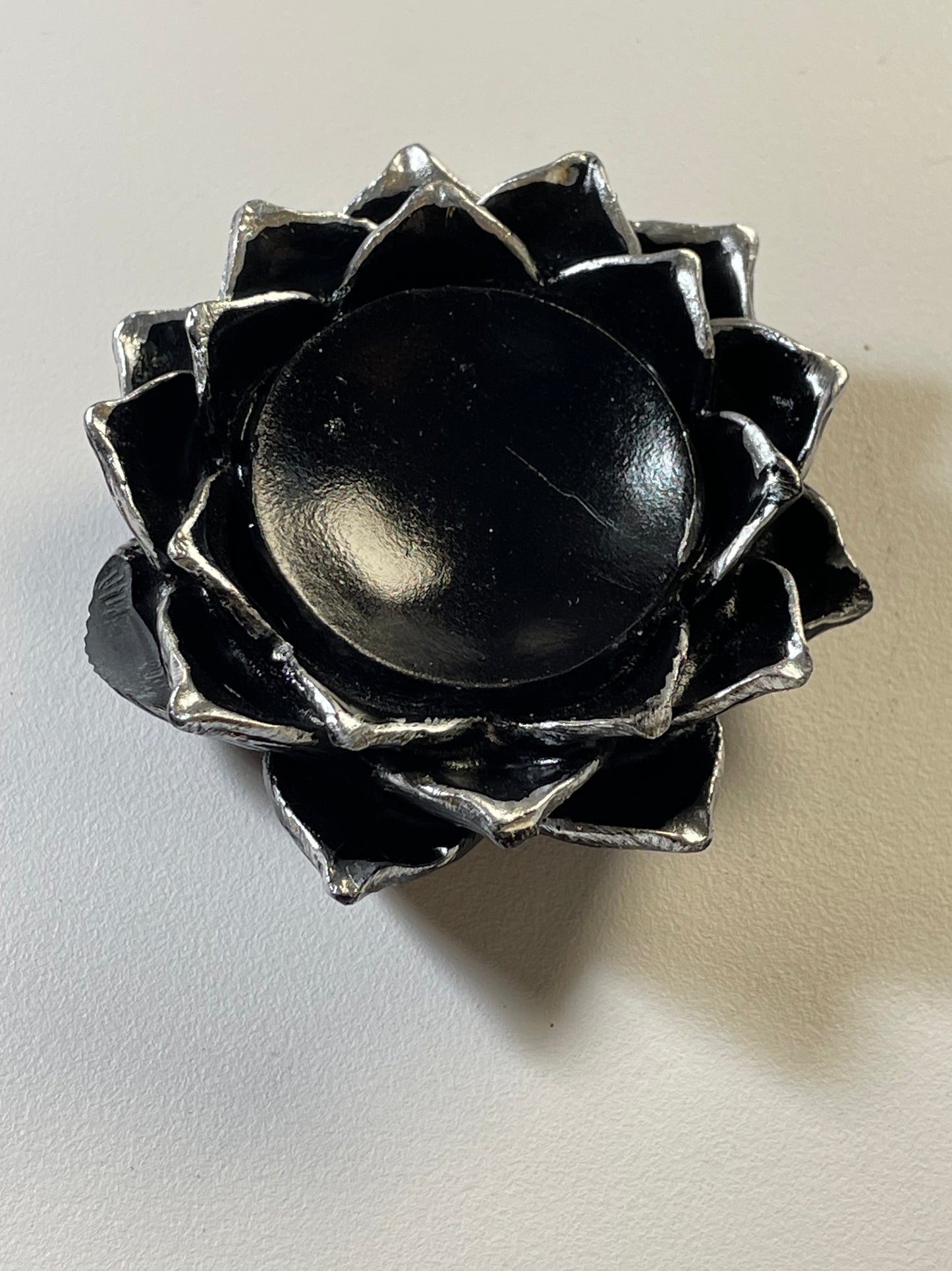 Silver LOTUS Sphere stand/holder