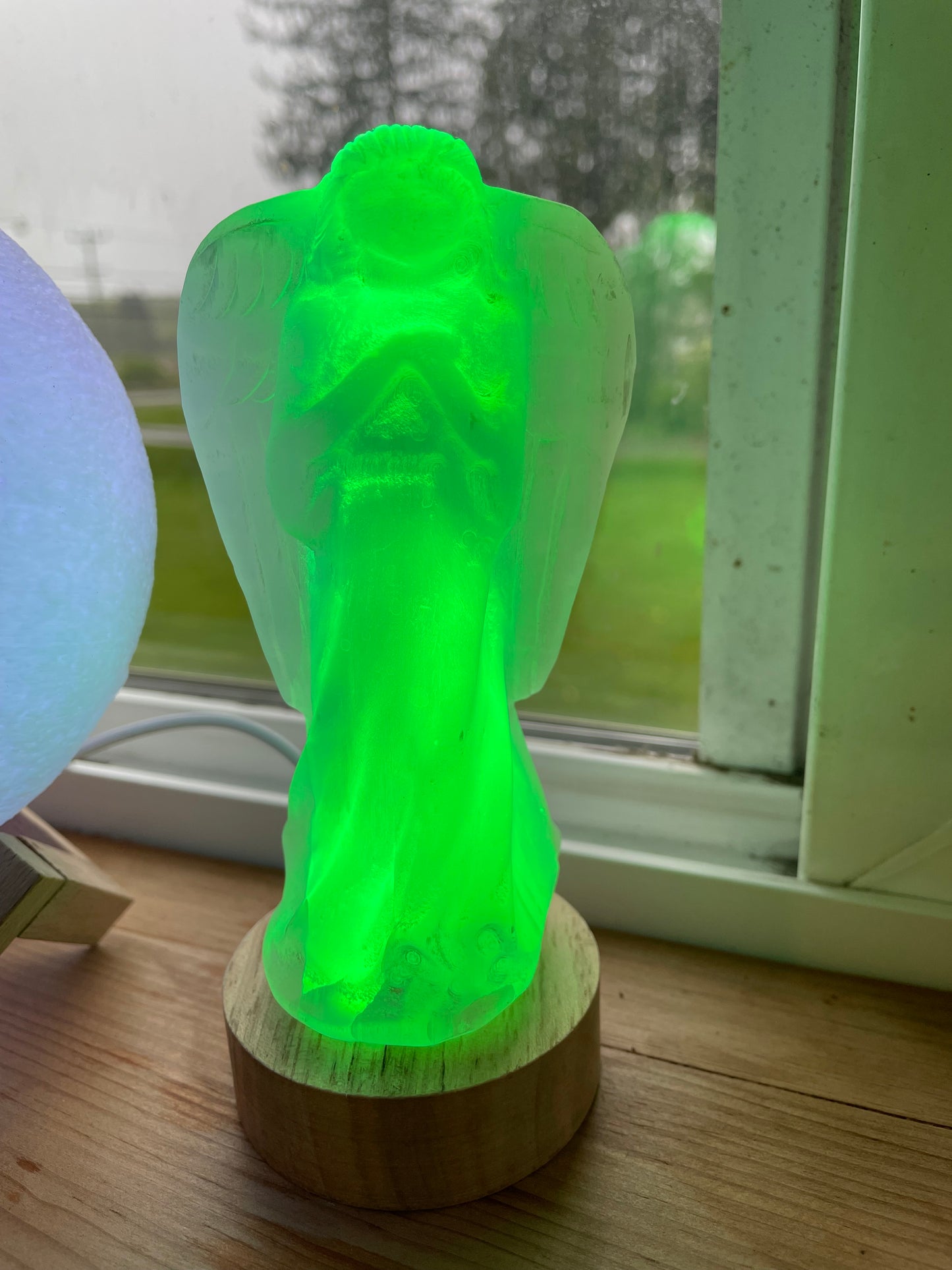 Small, Color Change Sphere Stand/Holder