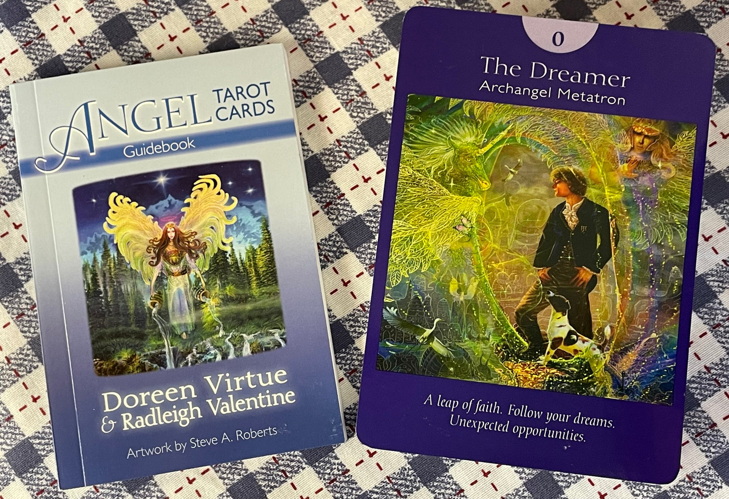 ANGEL TAROT CARDS by Doreen Virtue & Radleigh Valentine