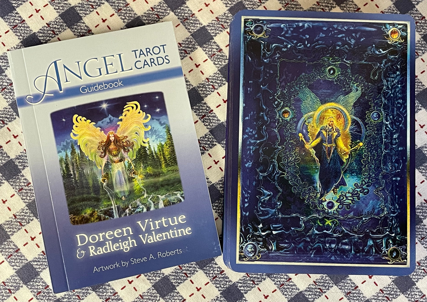 ANGEL TAROT CARDS by Doreen Virtue & Radleigh Valentine